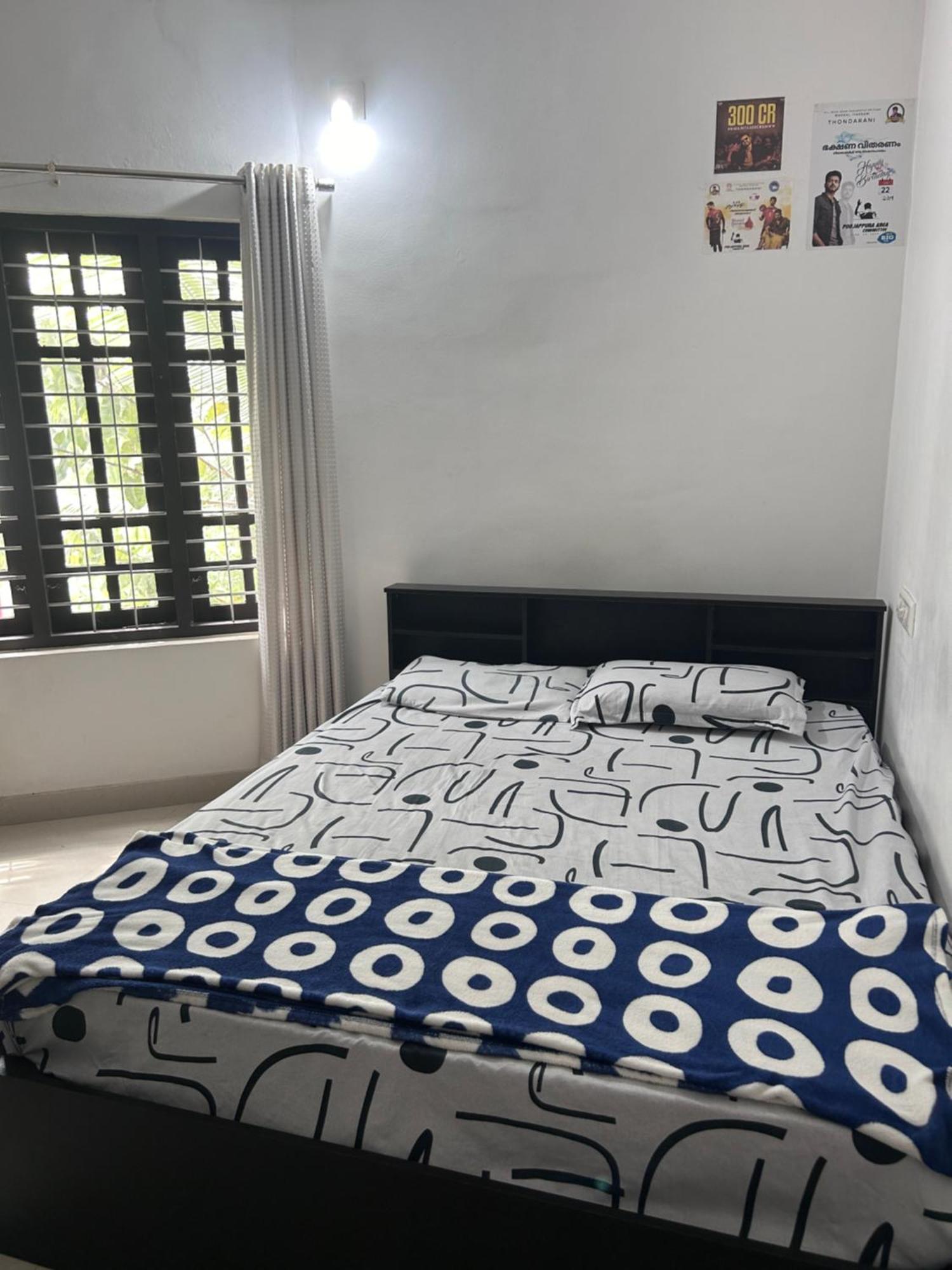 Chaithritha Ladies Homestay Thiruvananthapuram Exterior photo