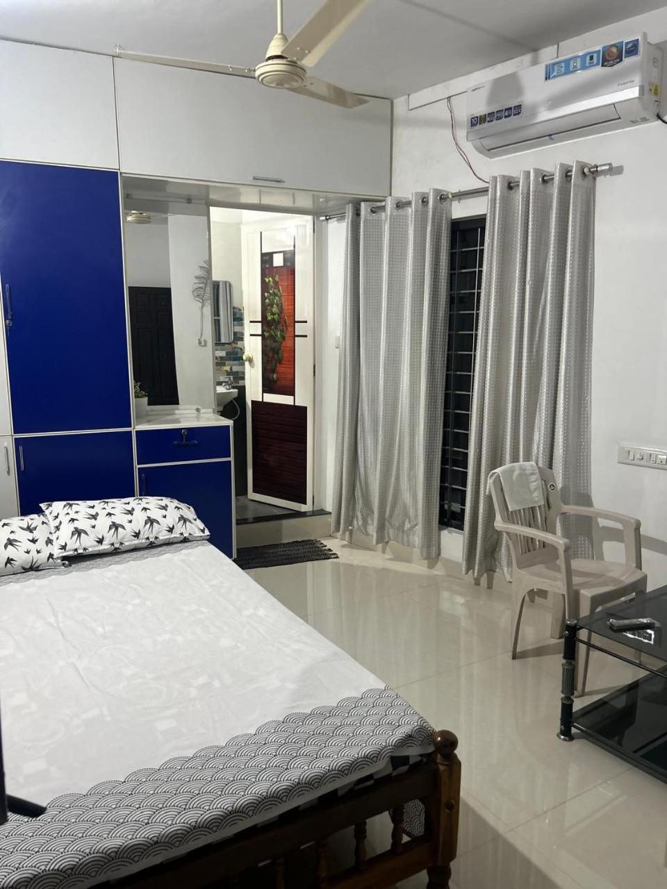 Chaithritha Ladies Homestay Thiruvananthapuram Exterior photo